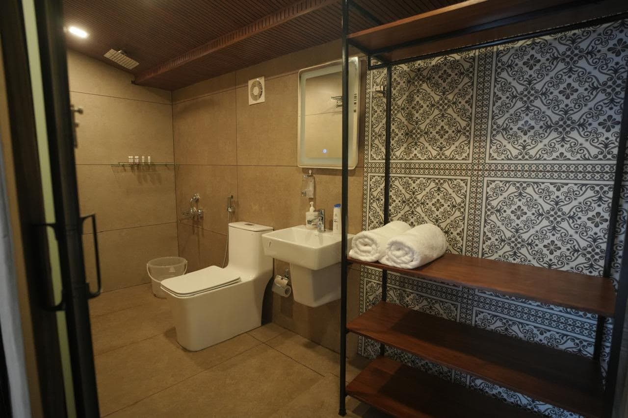 Attached ZPODZ washroom